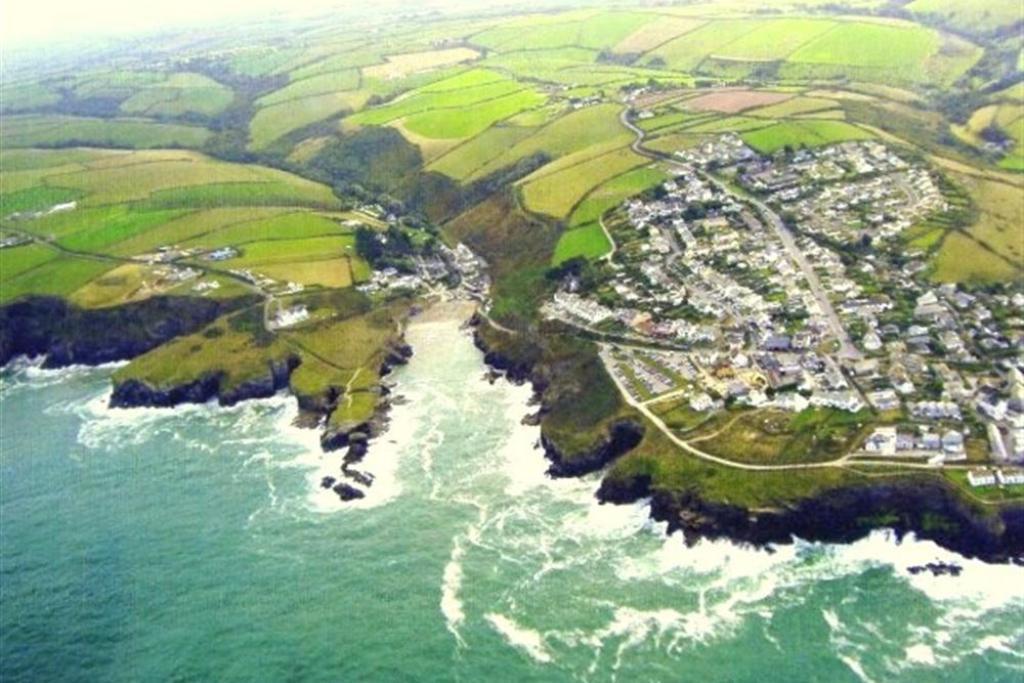 Courtyard - Green Door Cottages Port Isaac Extérieur photo